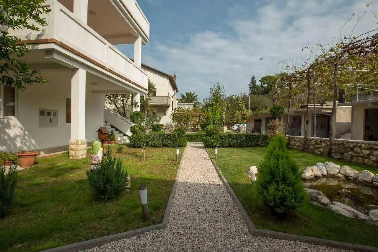 Apartment Apartman Ana Rab Town
