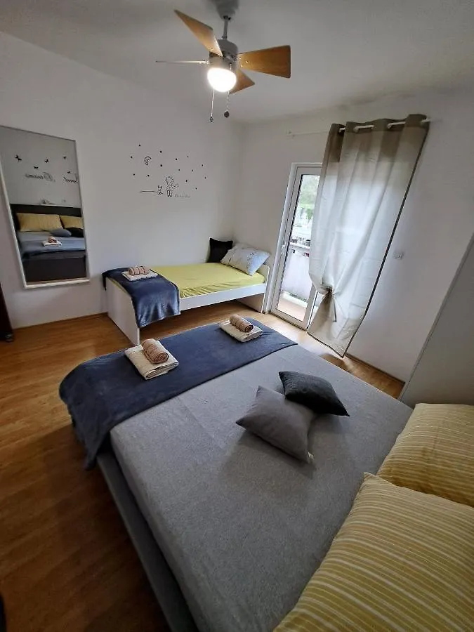 Apartman Ana Rab Town 0*,