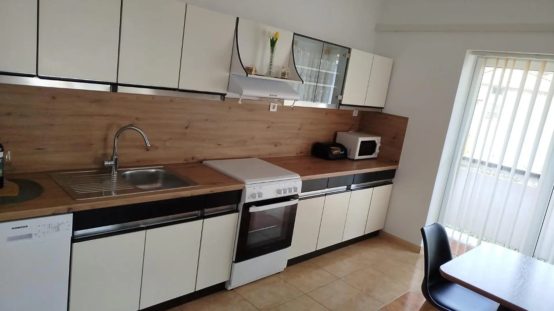Apartment Apartman Ana Rab Town